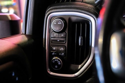 Used 2023 Chevrolet Silverado 3500 LT image 27