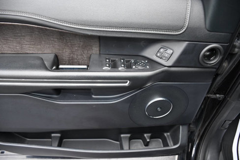 Used 2020 Ford Expedition Limited w/ Special Edition Package image 14