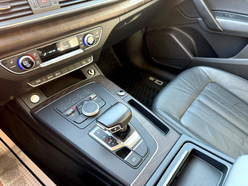 Used 2018 Audi Q5 2.0T Premium image 12