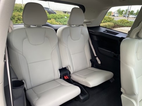Certified 2025 Volvo XC90 T8 Plus w/ Protection Package Premier image 41