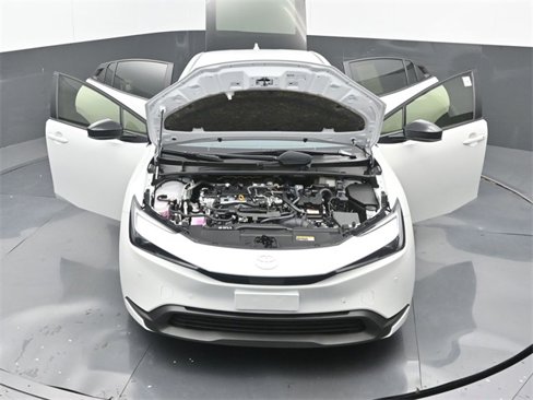 Used 2024 Toyota Prius LE image 28