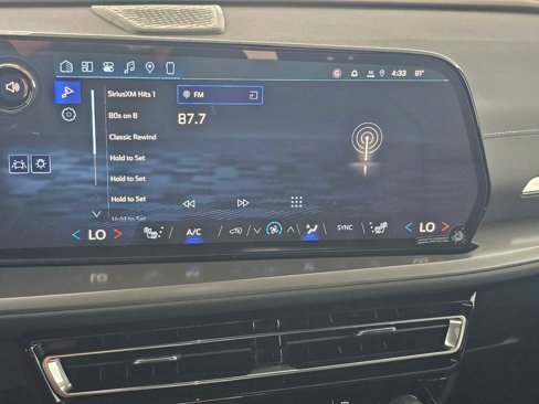 New 2026 Chevrolet Traverse LT w/ Enhanced Driving Package image 29