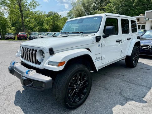 Used 2024 Jeep Wrangler Unlimited Sahara image 4