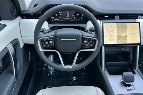 Certified 2024 Land Rover Discovery Sport S image 15