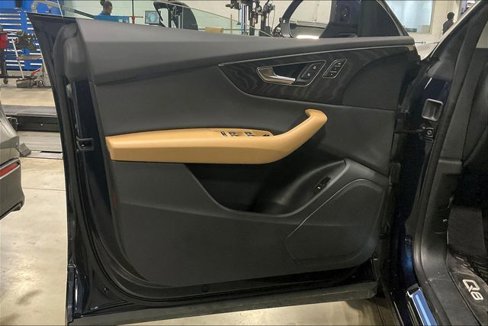 Certified 2025 Audi Q8 Premium image 23