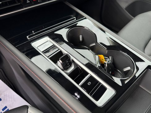 New 2025 Volkswagen Atlas Peak Edition SE image 20
