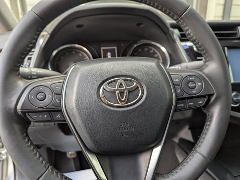 Used 2020 Toyota Camry SE image 15