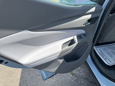 Used 2023 Chevrolet Bolt EUV Premier image 11
