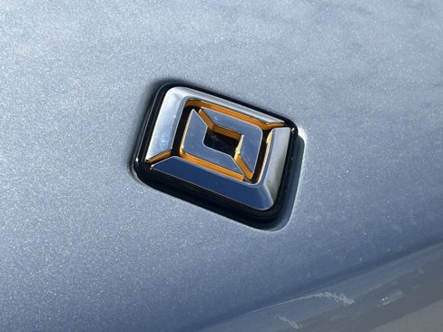 Used 2024 Rivian R1S Adventure image 9