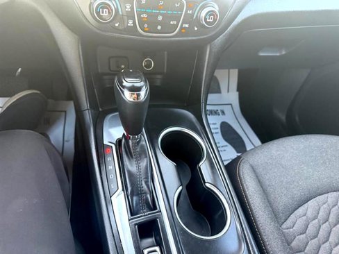 Used 2018 Chevrolet Equinox LT image 14
