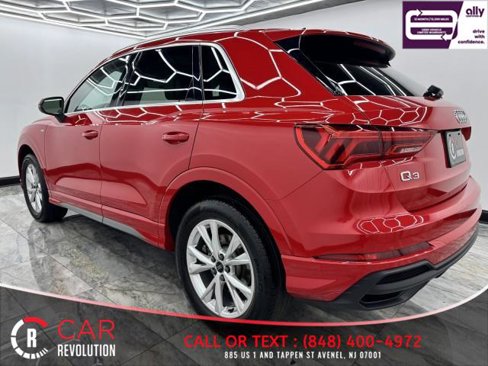 Used 2024 Audi Q3 2.0T Premium image 4