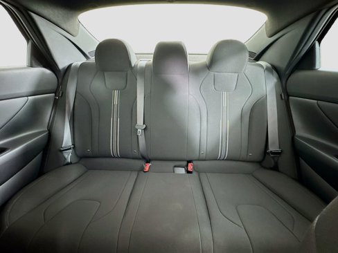 Certified 2025 Hyundai Elantra Sport image 34
