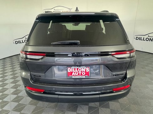 Used 2024 Jeep Grand Cherokee Limited w/ Black Appearance Package image 4