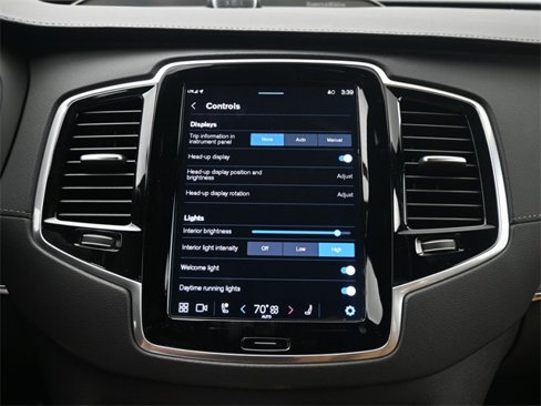 Used 2024 Volvo XC90 B6 Ultimate w/ Lounge Package image 19