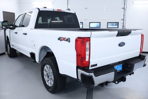 Used 2023 Ford F250 XLT image 4