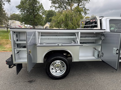 Used 2024 Ford F450 Lariat w/ Snow Plow Prep Package image 31