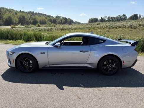 Used 2024 Ford Mustang GT image 2