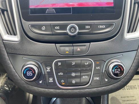 Used 2024 Chevrolet Malibu LT image 21