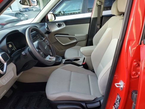 Certified 2023 Kia Soul LX image 18