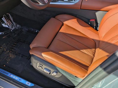 New 2026 BMW X7 M60i image 4