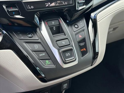 New 2026 Honda Odyssey Touring image 14