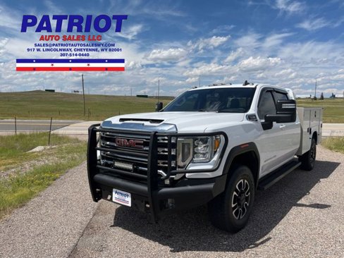 Used 2020 GMC Sierra 3500 SLE w/ SLE Convenience Package image 1
