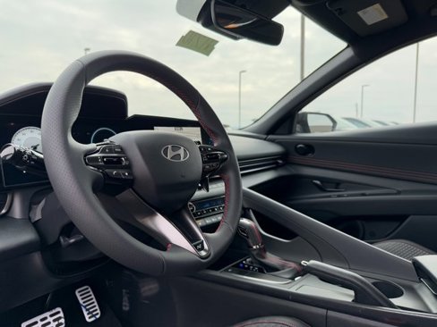 Certified 2025 Hyundai Elantra N Line image 18