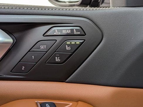New 2026 BMW X7 M60i image 12