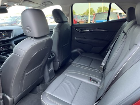 Used 2023 Buick Envision Essence image 10