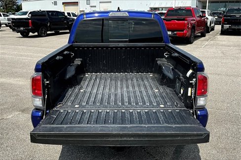 Used 2022 Toyota Tacoma TRD Off-Road image 33