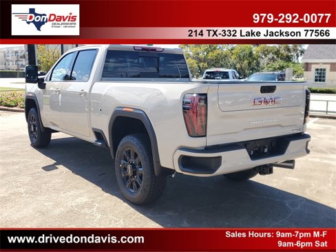 New 2026 GMC Sierra 2500 AT4 image 4