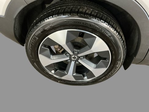 Certified 2023 Volvo XC40 B5 Plus w/ Protection Package Premier image 17