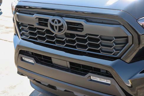 New 2025 Toyota Tacoma TRD Sport image 6