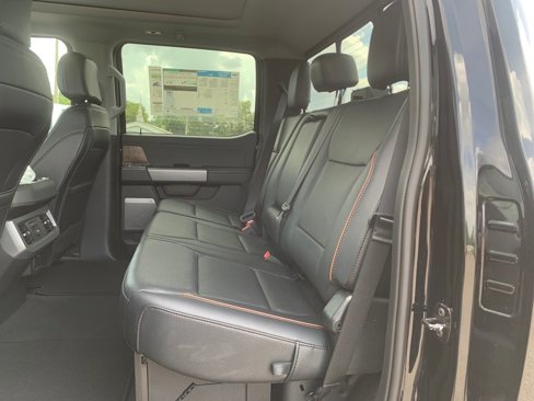 New 2025 Ford F250 Lariat w/ Lariat Ultimate Package image 26