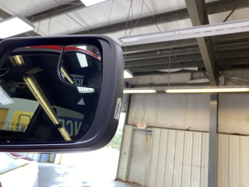 Used 2025 RAM 1500 Lone Star image 15