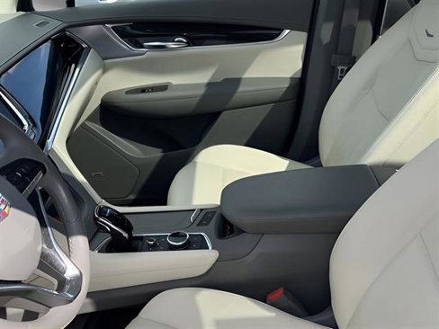 Used 2020 Cadillac XT6 Premium Luxury image 14
