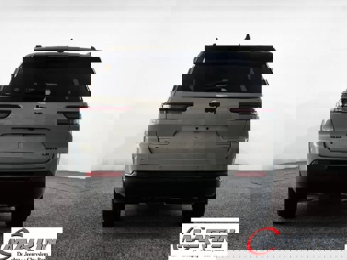 New 2025 Jeep Grand Cherokee L Limited w/ Black Appearance Package image 4