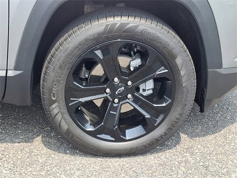 Certified 2025 Chevrolet Equinox LT w/ Safety and Technology Package image 8