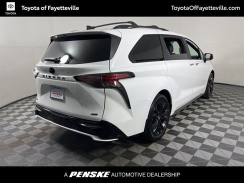 Certified 2025 Toyota Sienna XSE image 18