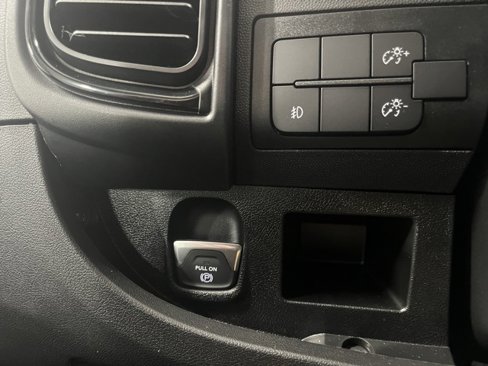 Used 2025 RAM ProMaster 2500 w/ Premium Convenience Group image 16