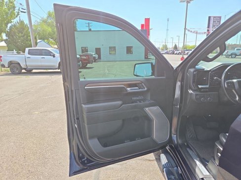 Used 2022 Chevrolet Silverado 1500 High Country w/ Technology Package image 35