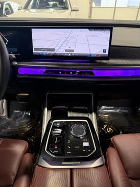 Used 2023 BMW 760i xDrive w/ Luxury Rear Seating Package image 3