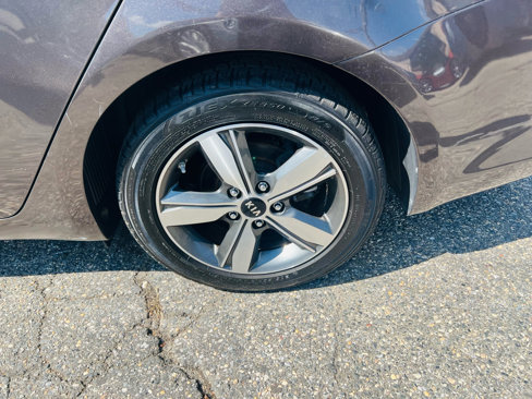 Used 2018 Kia Forte LX w/ LX Popular Package image 18