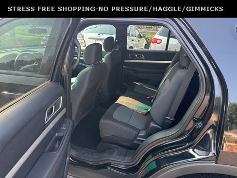 Used 2017 Ford Explorer XLT image 27