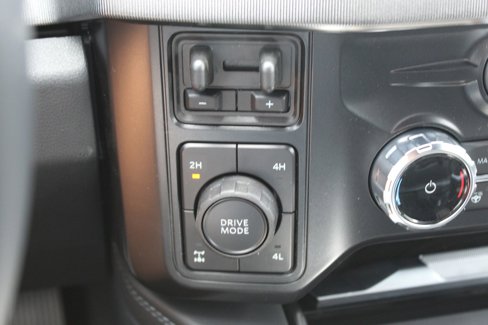New 2025 Ford F250 Platinum image 26