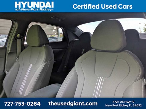 Certified 2025 Hyundai Elantra Sport image 7