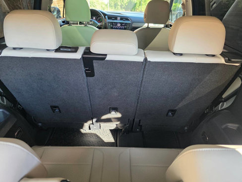 Used 2018 Volkswagen Tiguan SEL image 17