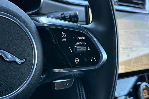 Used 2025 Jaguar F-PACE R-Dynamic S image 27