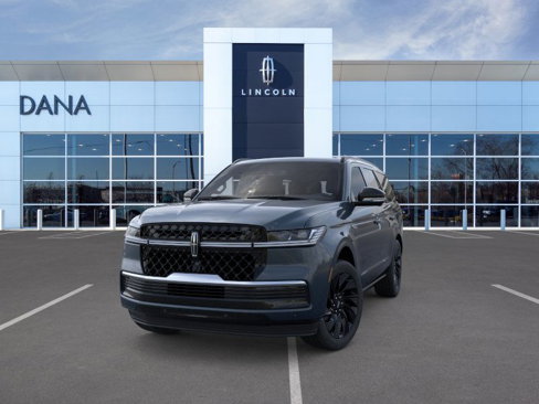 New 2025 Lincoln Navigator Reserve image 2