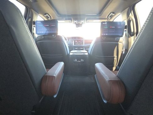 Used 2023 GMC Yukon XL Denali Ultimate image 18